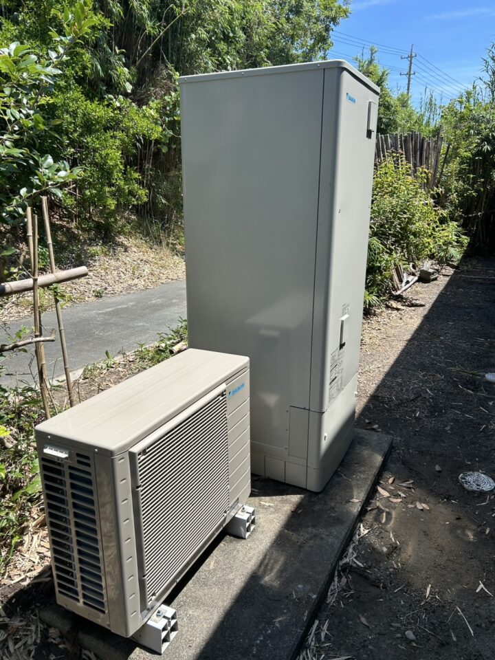 ダイキンEQA37YFVH　交換前　横浜市保土ヶ谷区